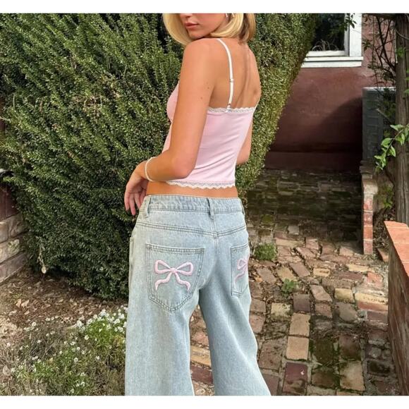 Chicgenes Bow Pocket Relaxed Jeans - Picture 3 of 5